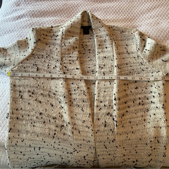 Ann Taylor Cream & Black Flecked Cardigan Size M - Picture 10 of 13